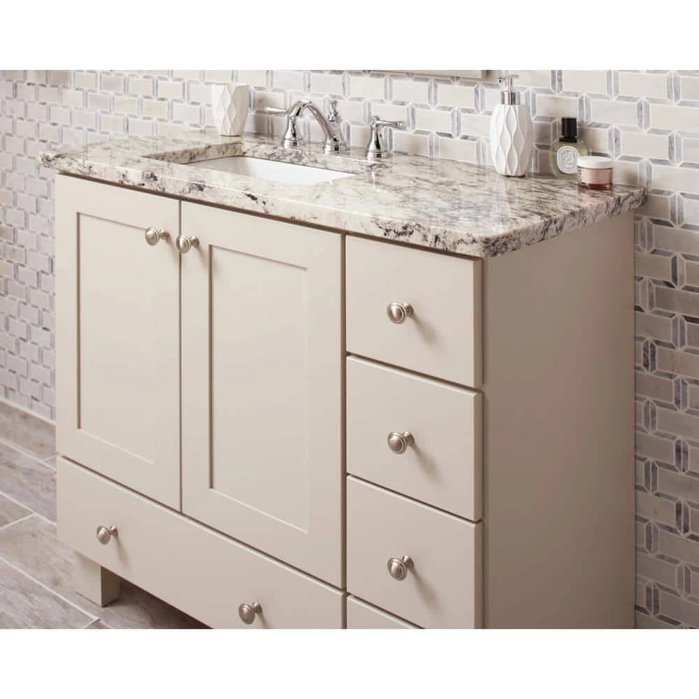 Delta Silverton 24 in. Towel Bar in Polished Chrome 6 Delta Silverton 24 in. Towel Bar in Polished Chrome - Image 6