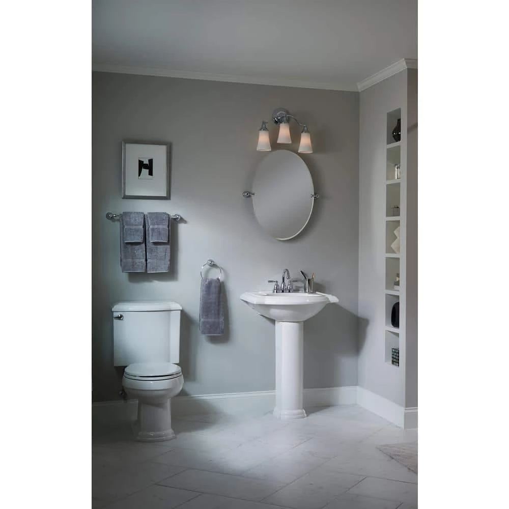 MOEN Banbury 24 in. Towel Bar in Chrome 6 MOEN Banbury 24 in. Towel Bar in Chrome - Image 6